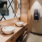 Adler Otel