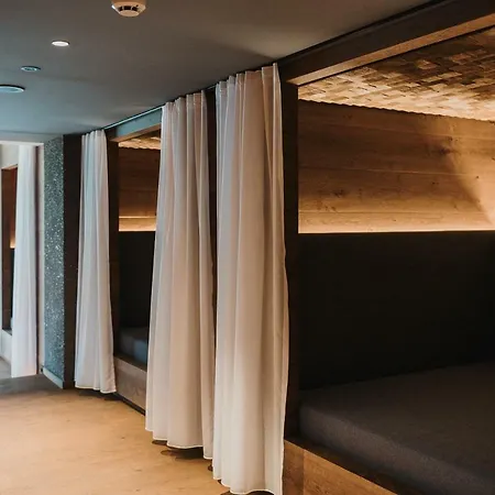 Hotel Adler 4*